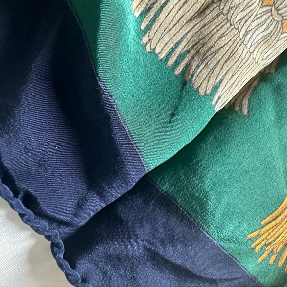 Aquascutum silk scarf - Picture 6 of 14